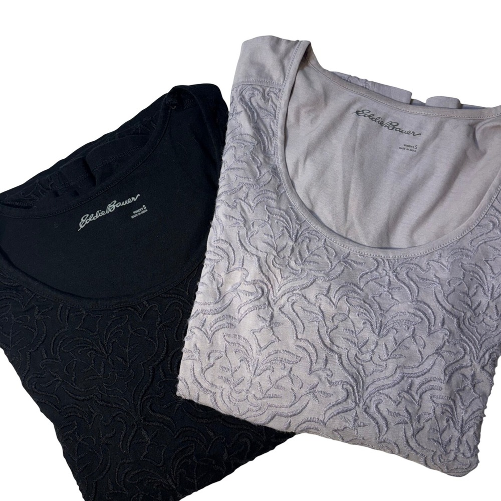 Eddie Bauer Women Long Sleeve Scoop Neck Top Textured Floral Lavendar & Black‎ S